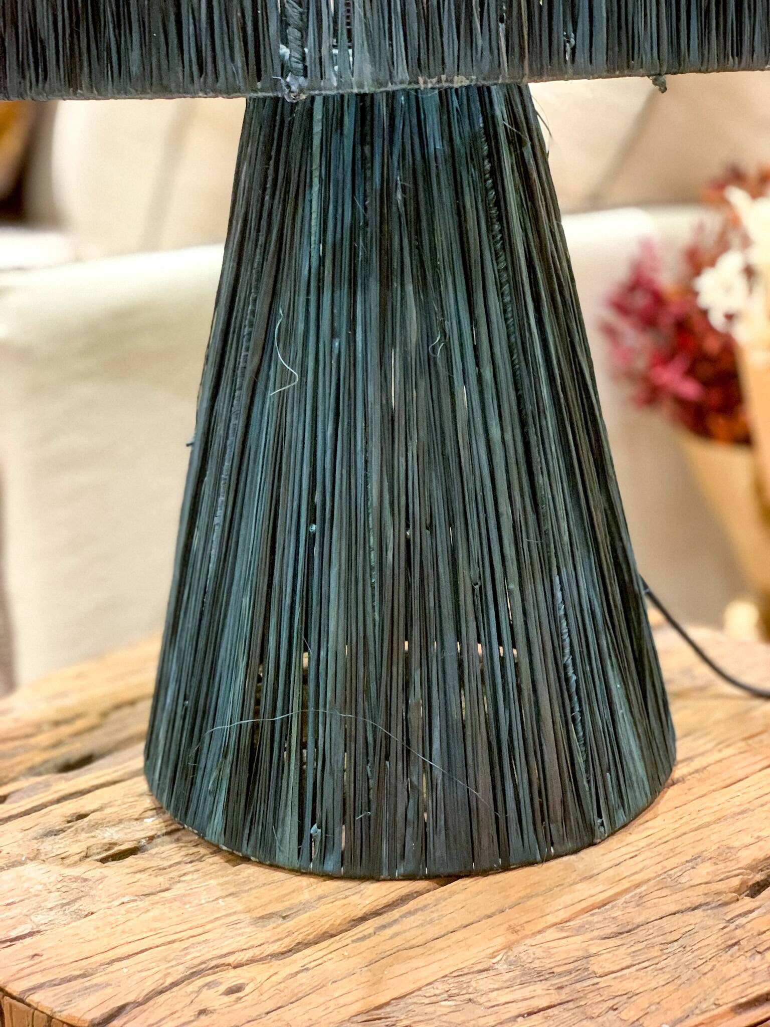 Night blue raffia table lamp