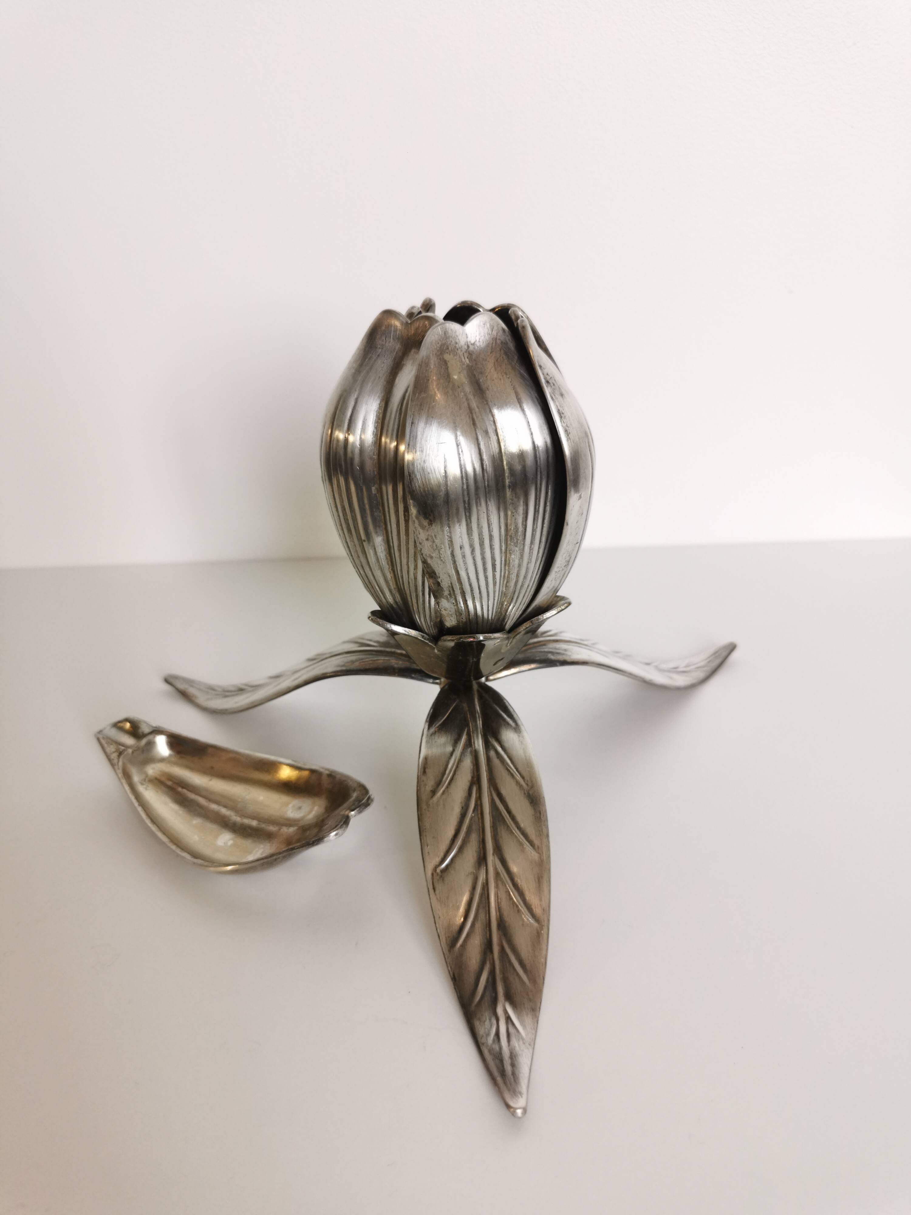 Vintage ashtray flower