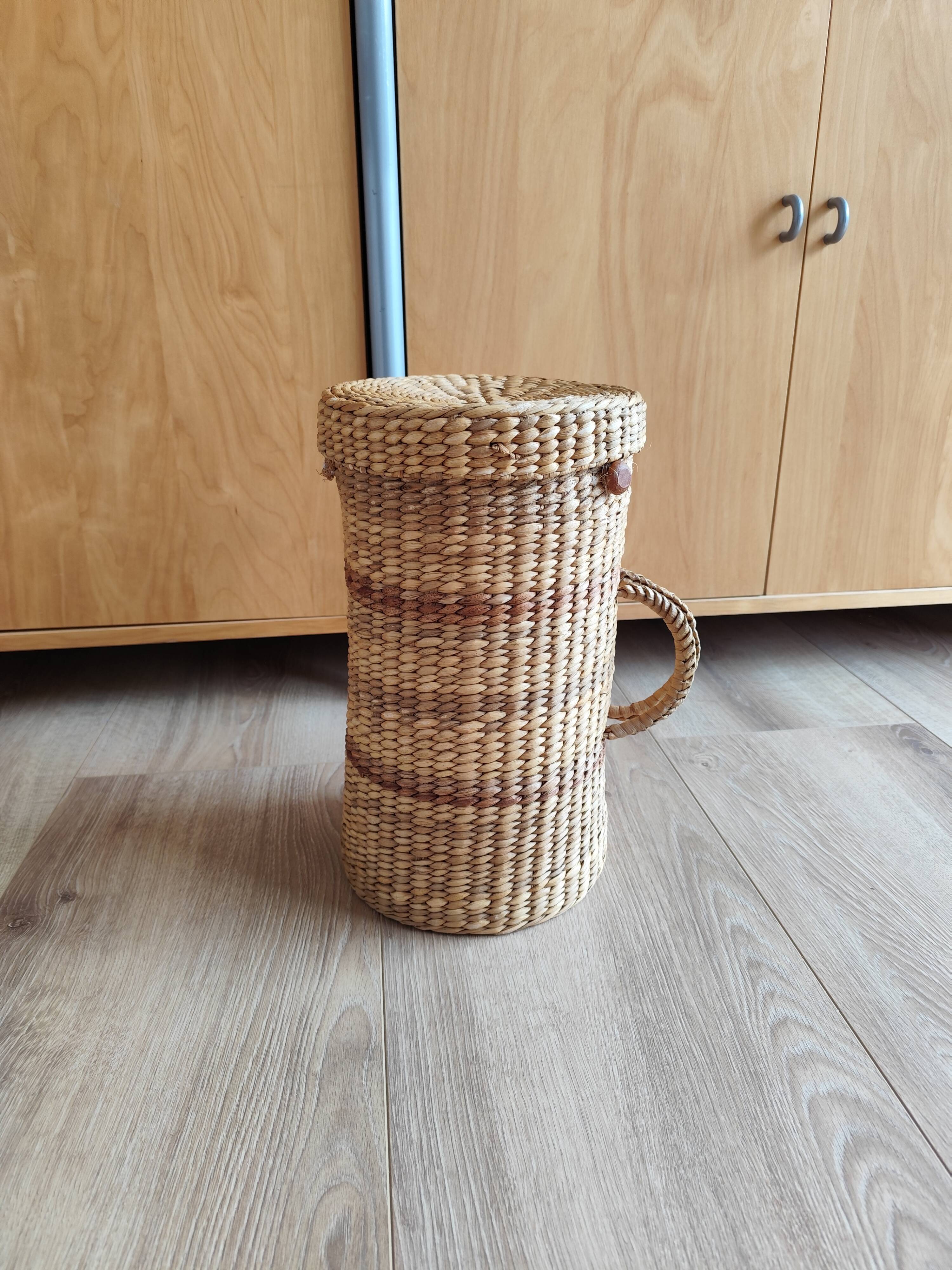 Vintage raffia wicker basket bowling bag