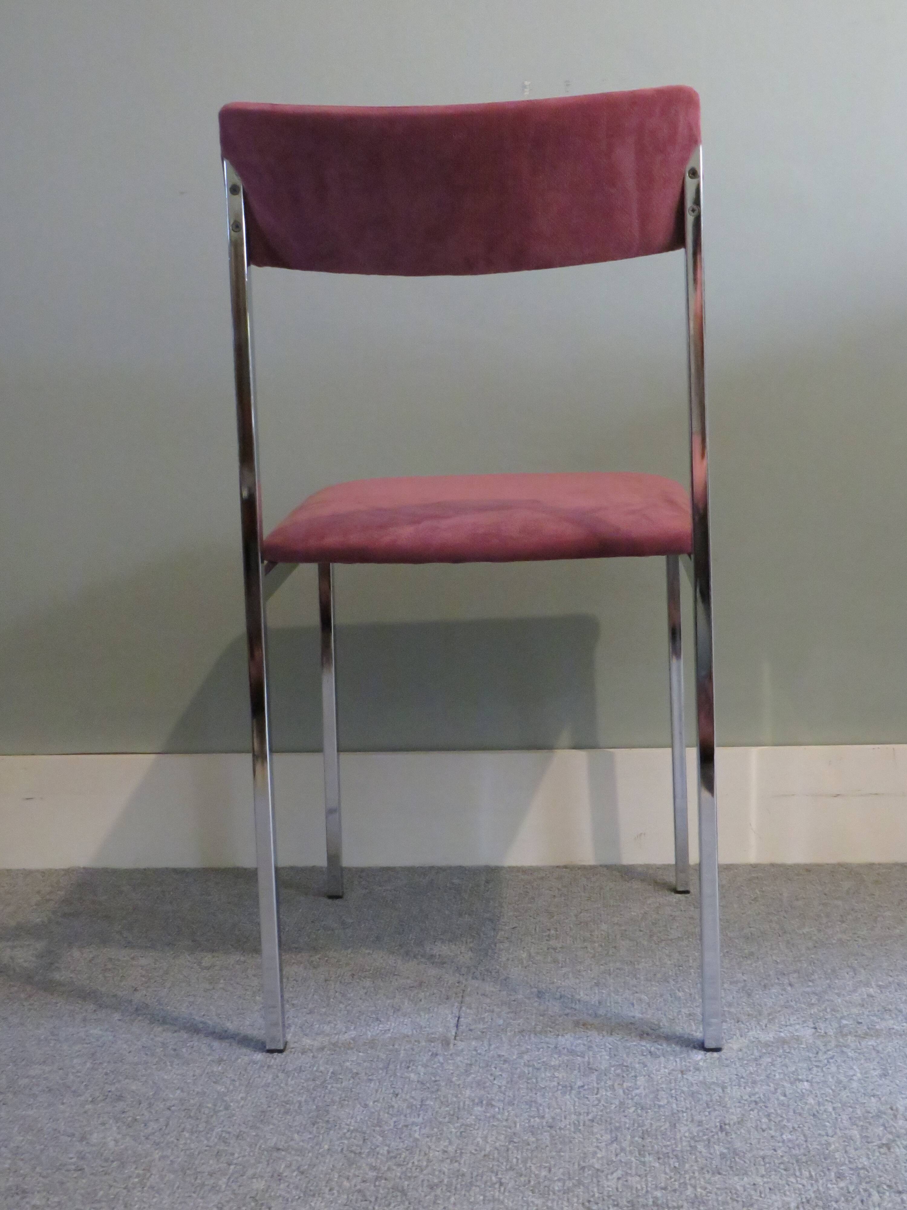 Suite of 6 chairs, Italy 1970s