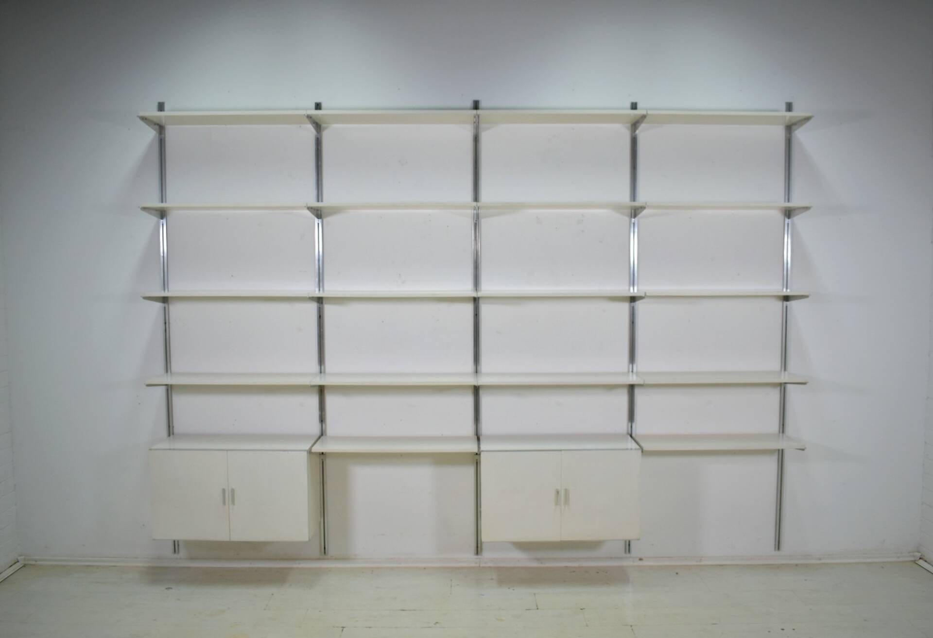 Wall unit CSS by George Nelson for Herman Miller 1960s bookshelf