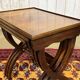Suite de tables gigognes anglaises en acajou des années 1950
