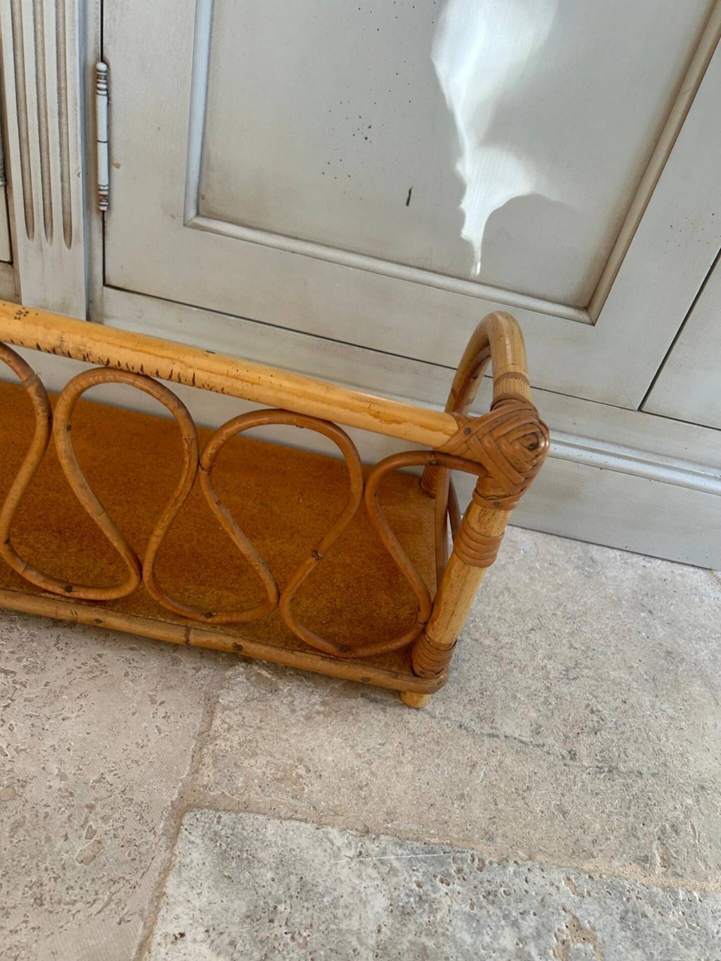 Étagère vintage en rotin osier année 70 bohème