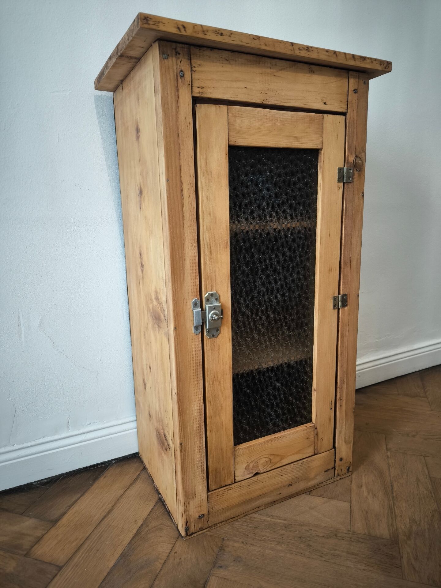 Antique pine and hammered glass confiturier - Renovated