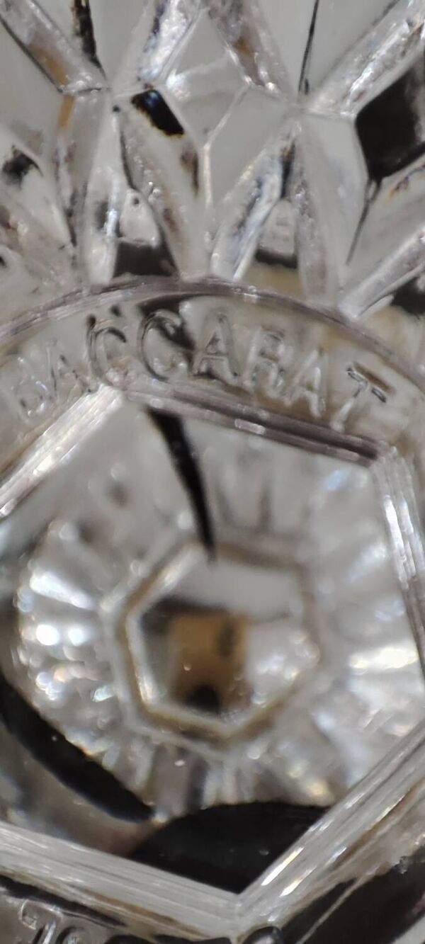 Bonbonnière en Cristal de Baccarat.