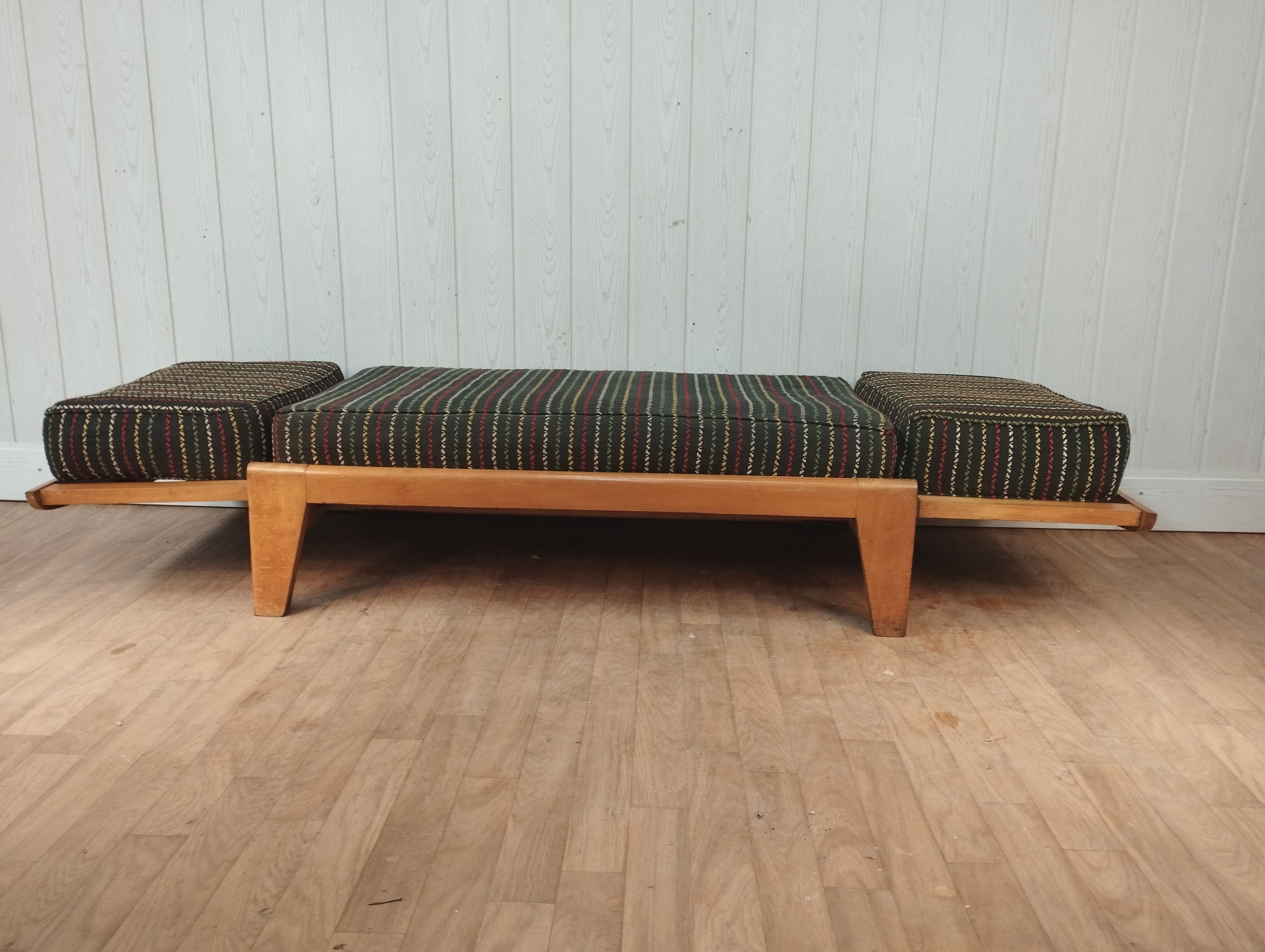 Daybed vintage compass feet Scandinavian style