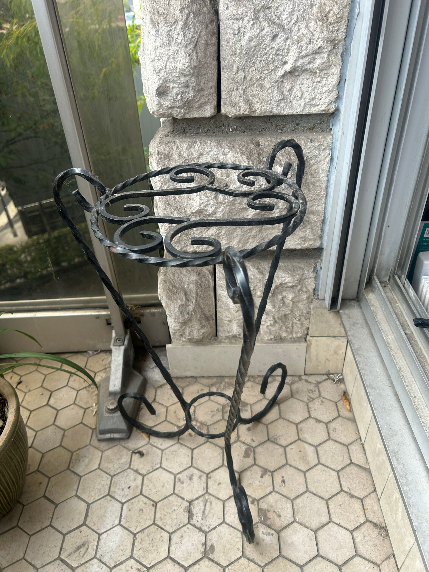Guéridon porte plantes fer forgé
