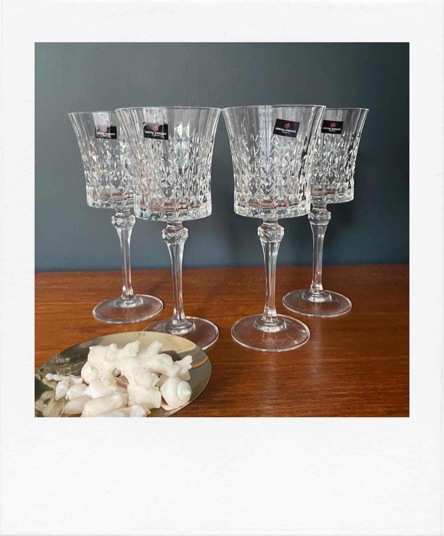 Set 4 crystal wine glasses