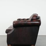 Red 2.5-seater Chesterfield sofa on wheels in English style