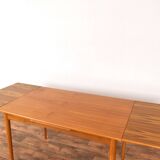 Table à manger extensible en teck danois du milieu du siècle, années 1960.