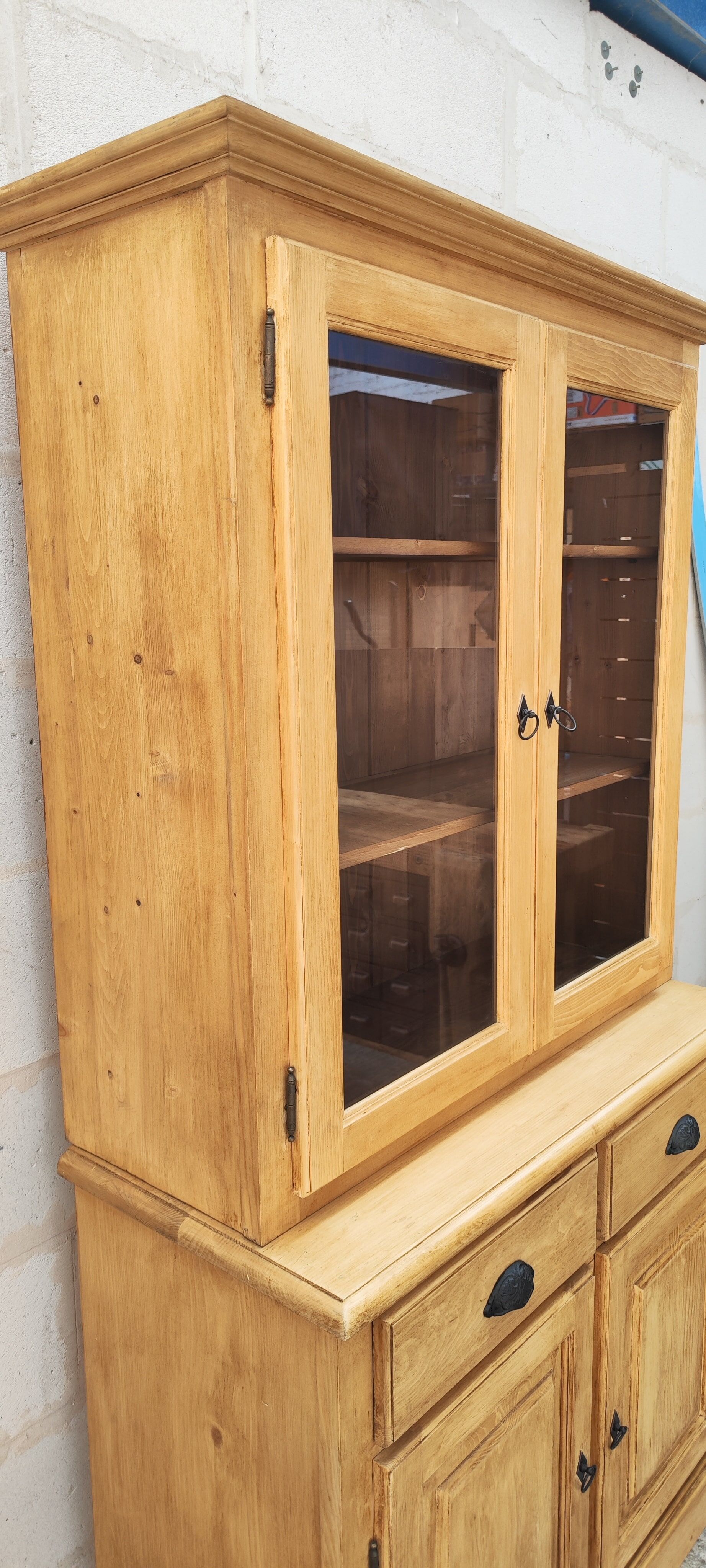 Furniture dresser two waxed pine bodies