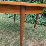 Round table expandable dining table