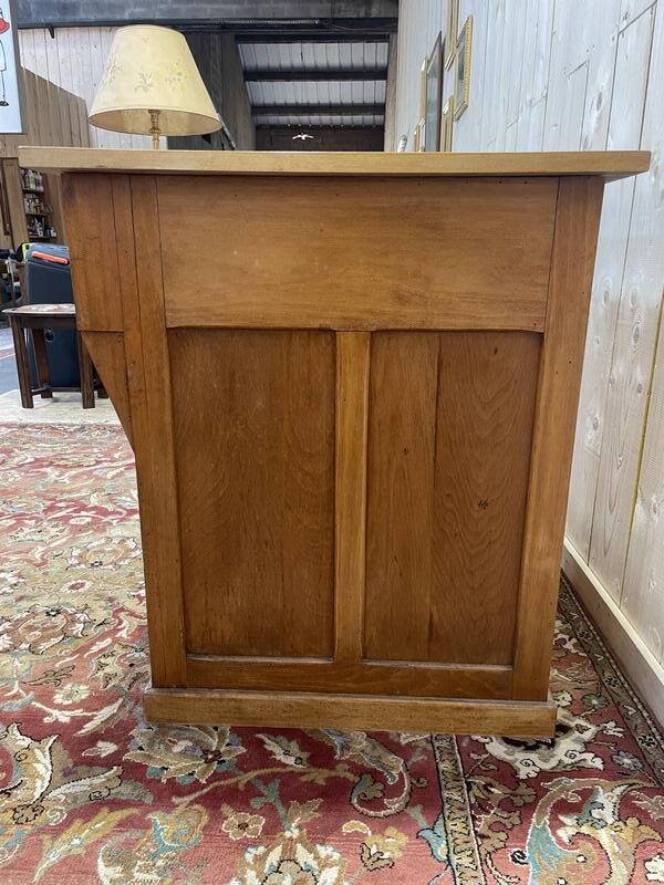 Comptoir de magasin en verre massif