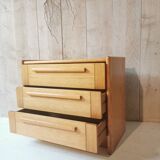 Pine chest of drawers