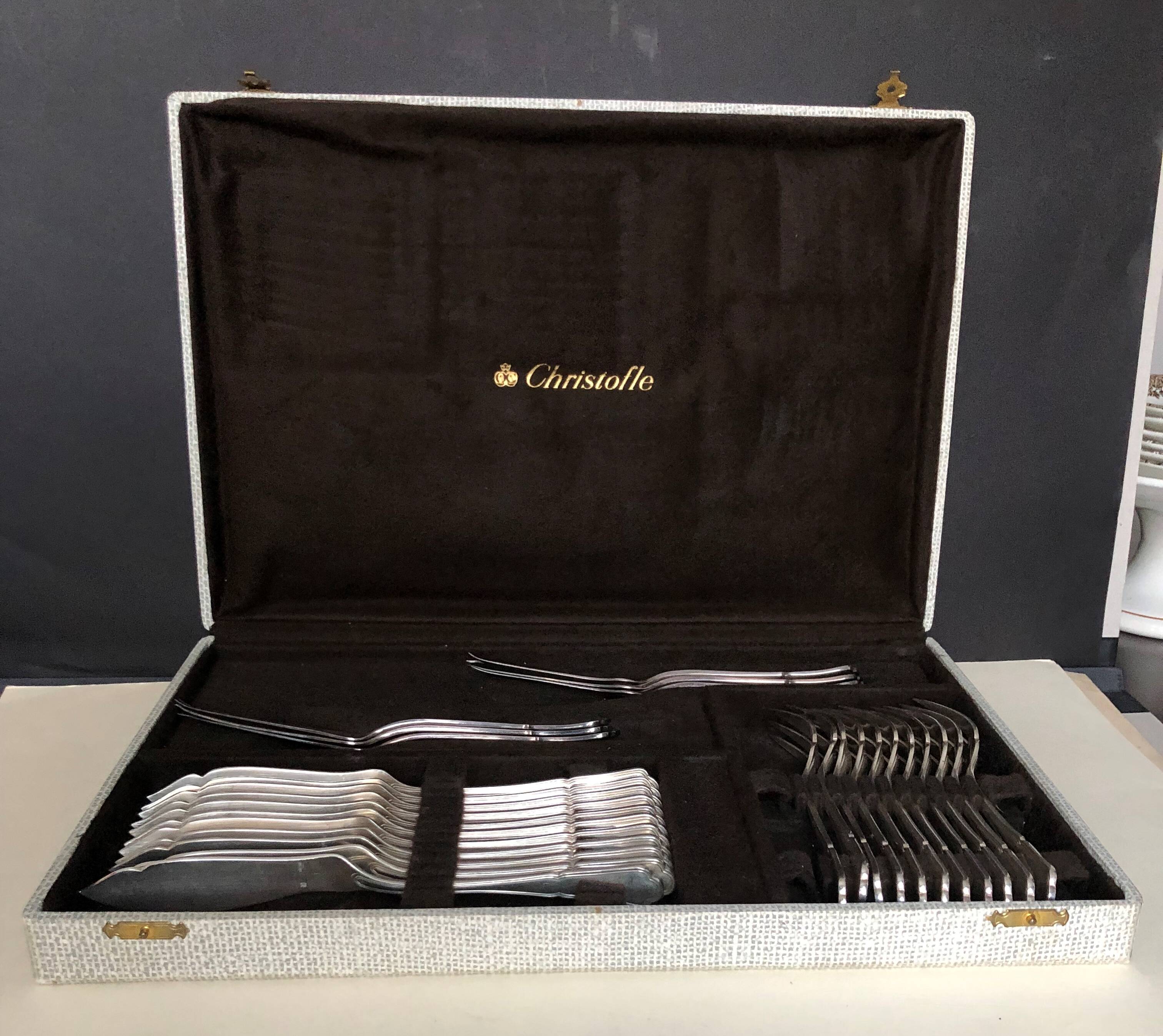 Housewife Ercuis in silver metal model with trilobed net 66 pieces