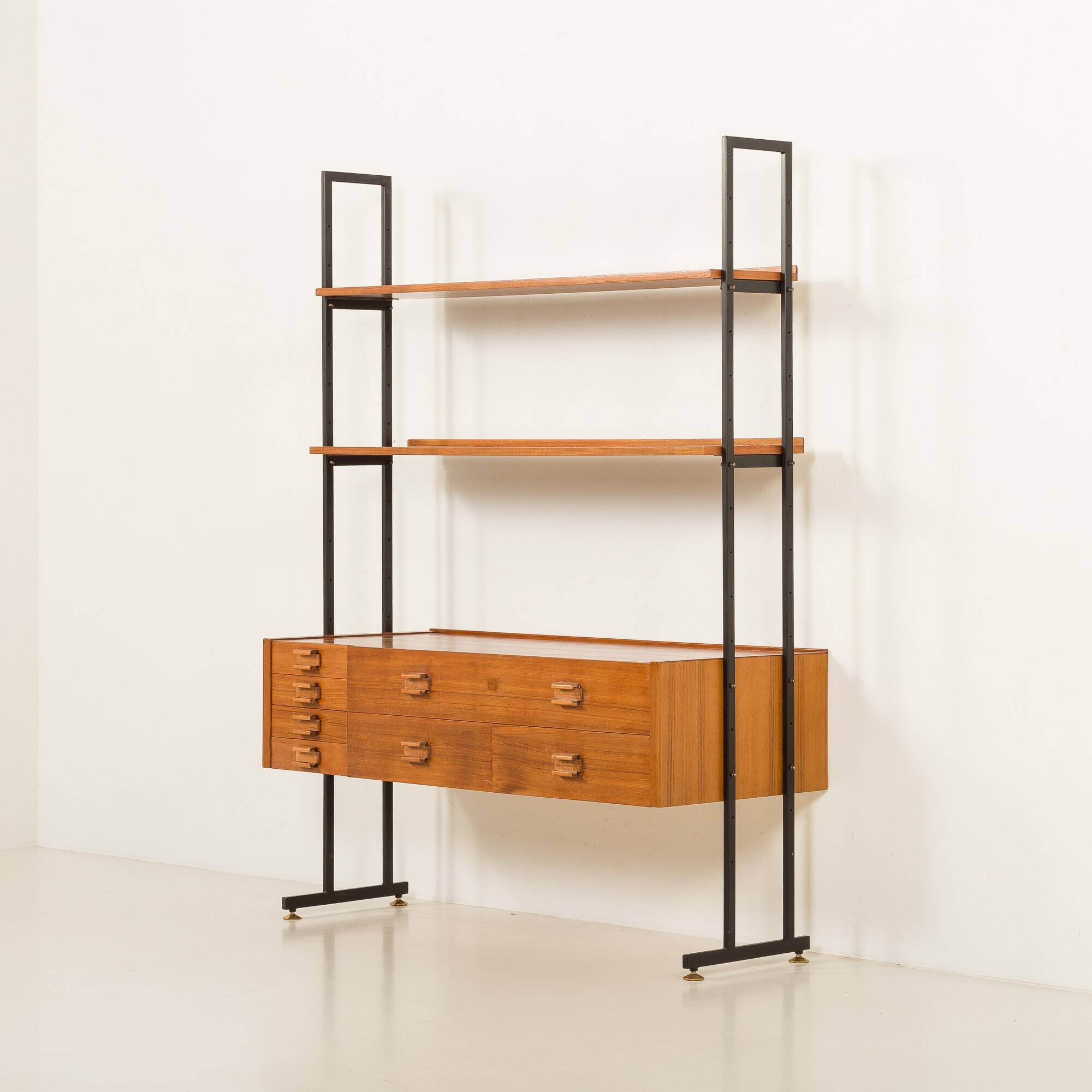 Italian free standing shelving unit with drawers, 1970s