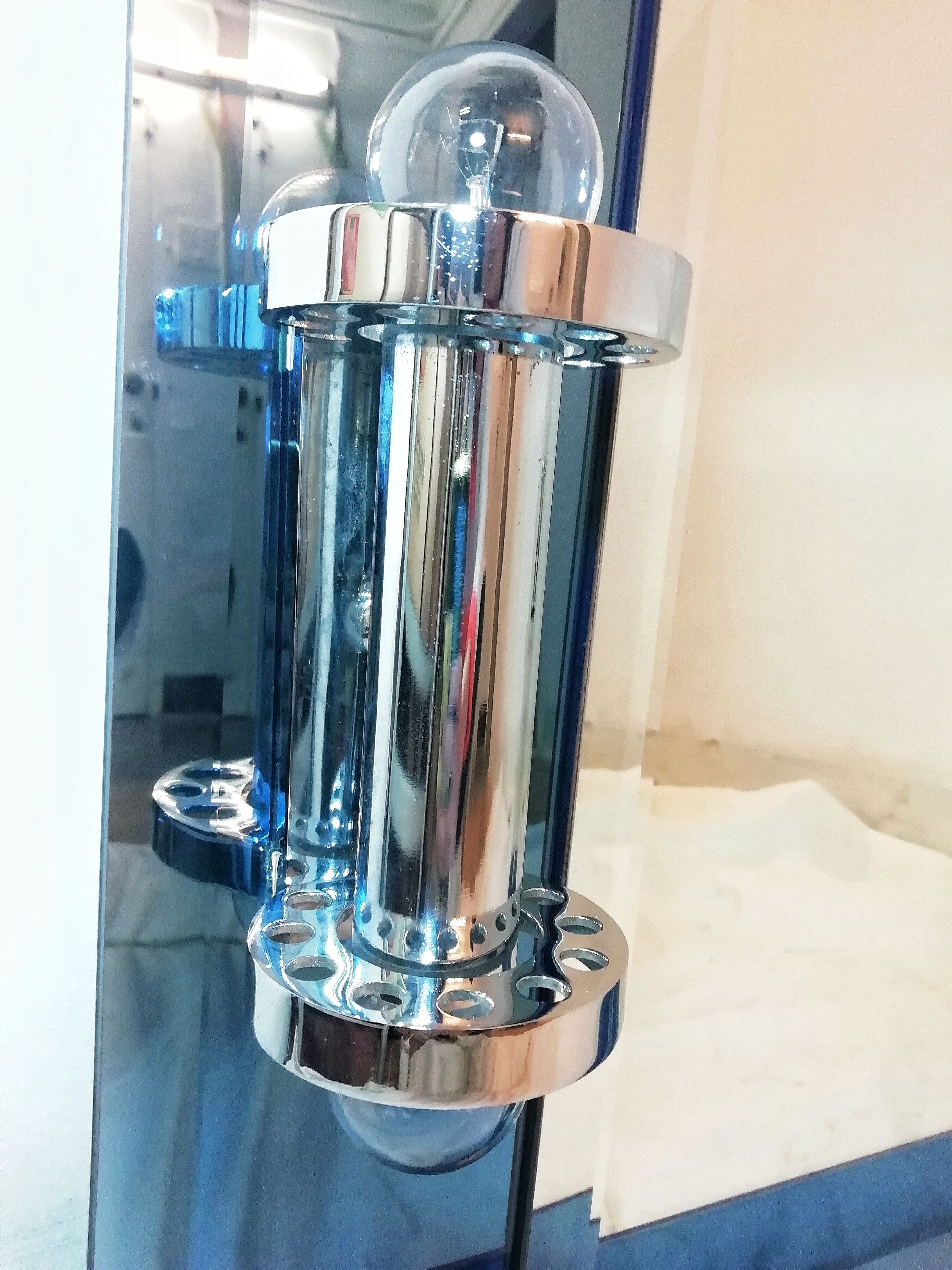 Miroir bleu de bain en verre
