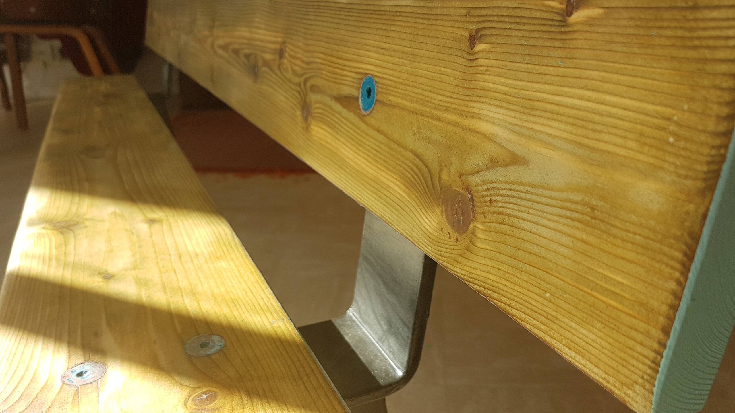 Banc d'école maternelle