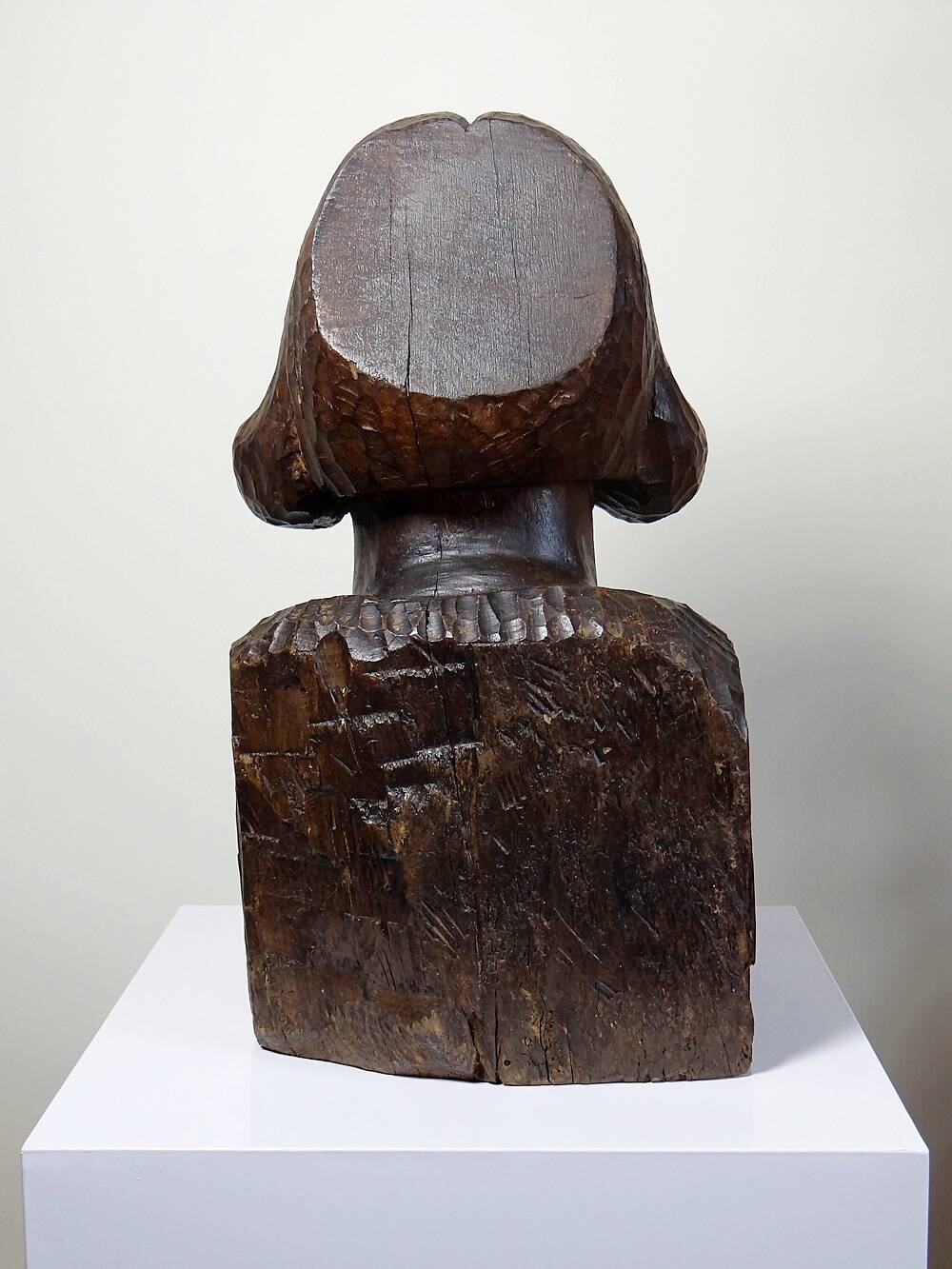 bust of a woman in solid wood carved with a gouge, 19th century