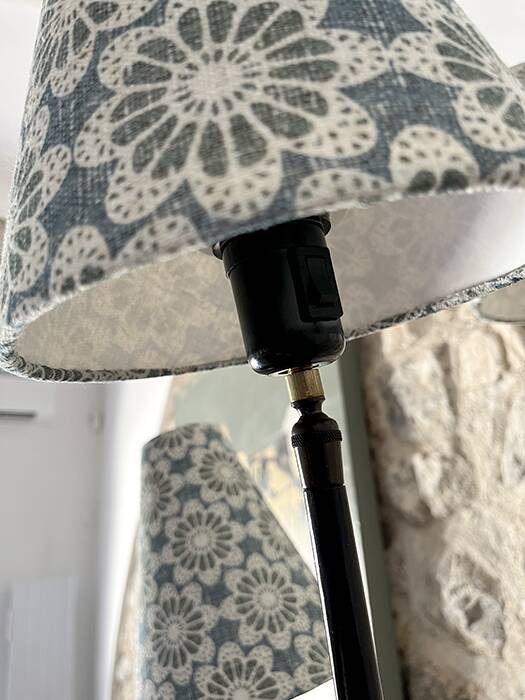 Blue flower floor lamp