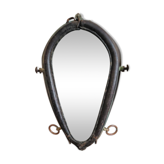 Horse collar mirror
