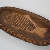 Plat en bois sculpté poisson, circa 1960