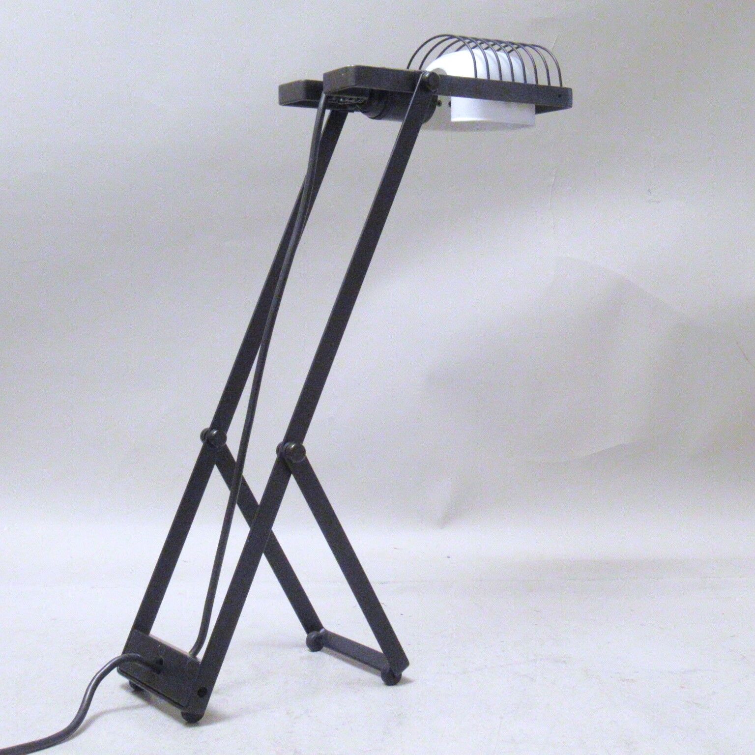 Black Sintesi lamp Ernesto Gismondi Artemide