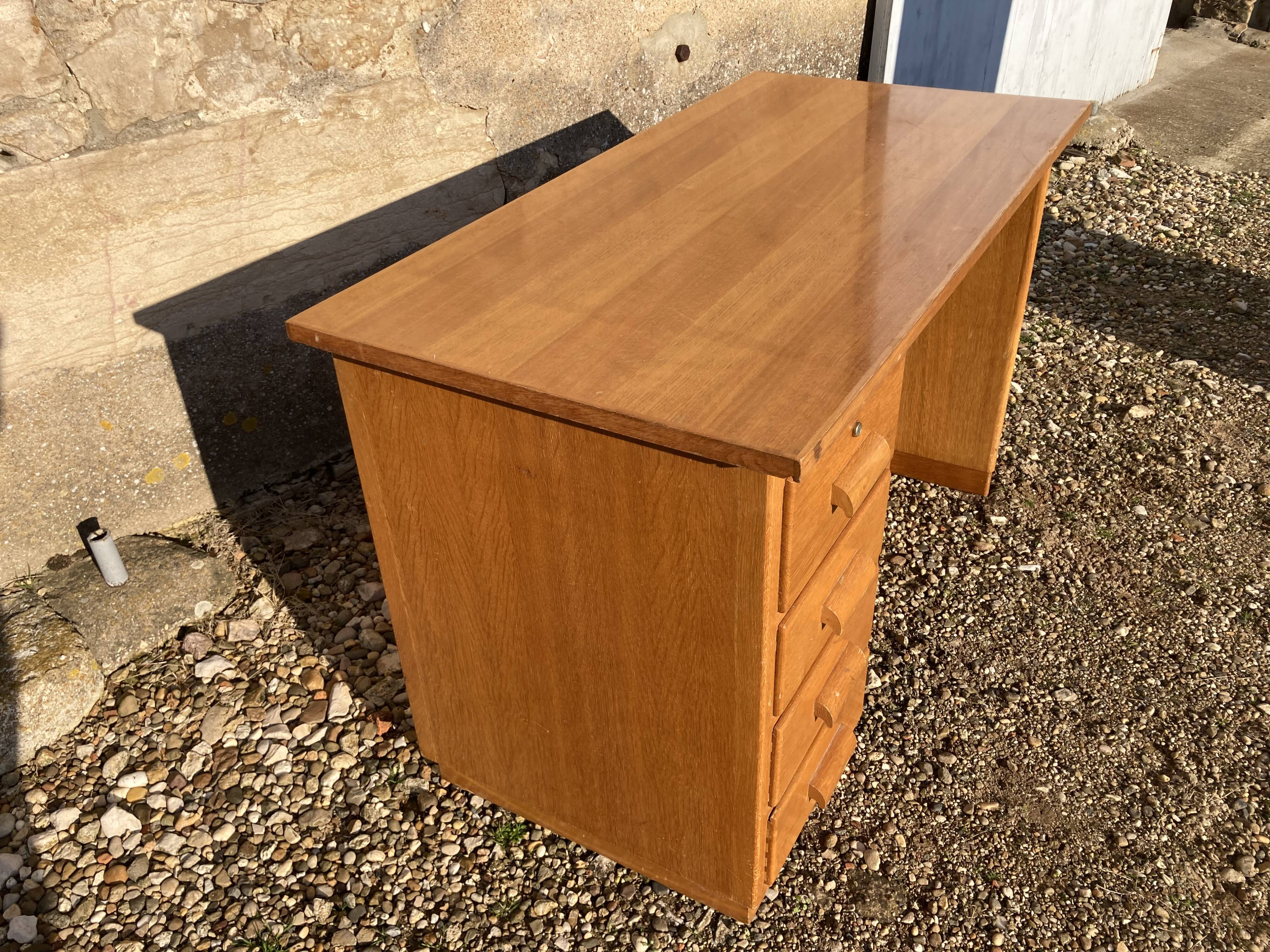 Oak administration office