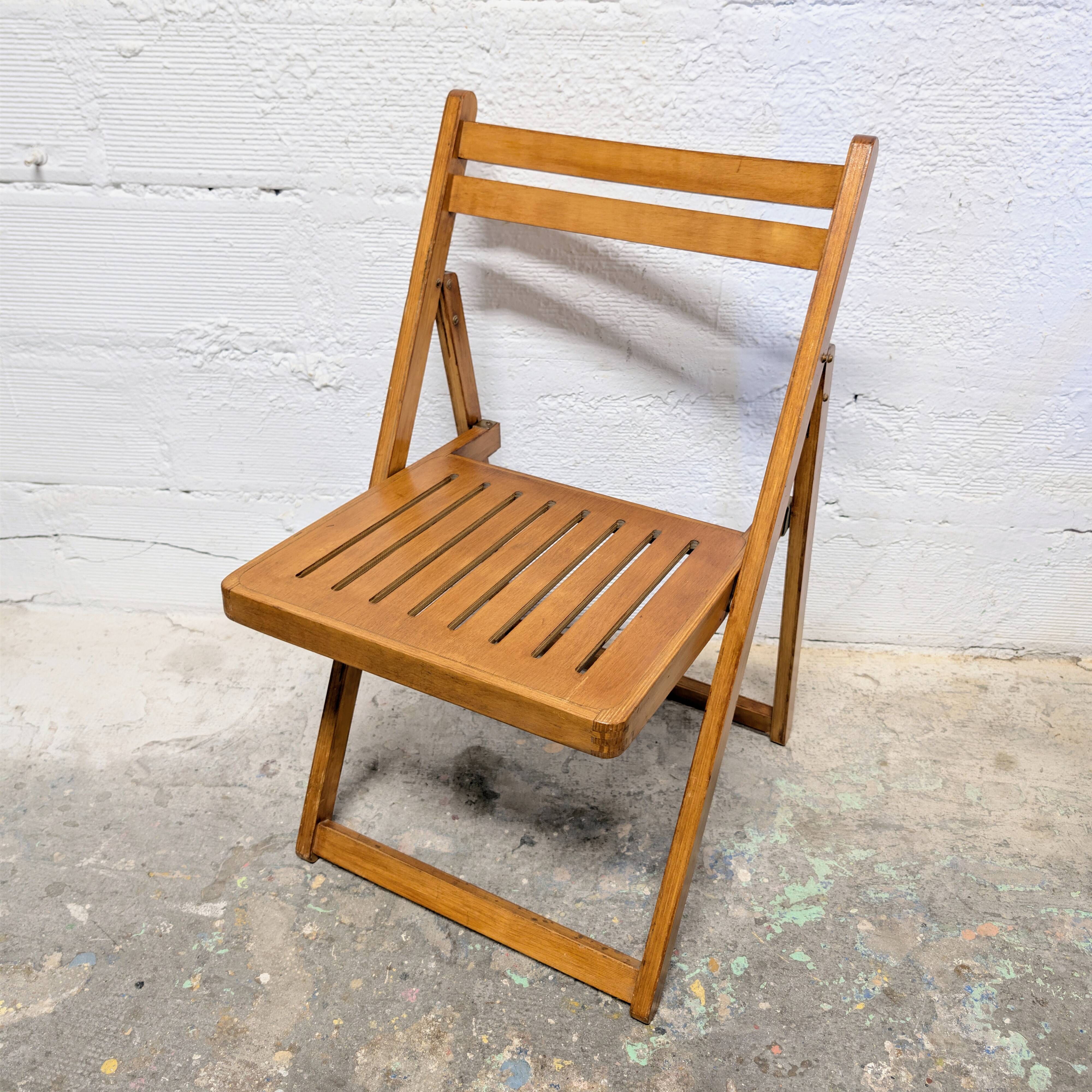 Chaise pliante en bois