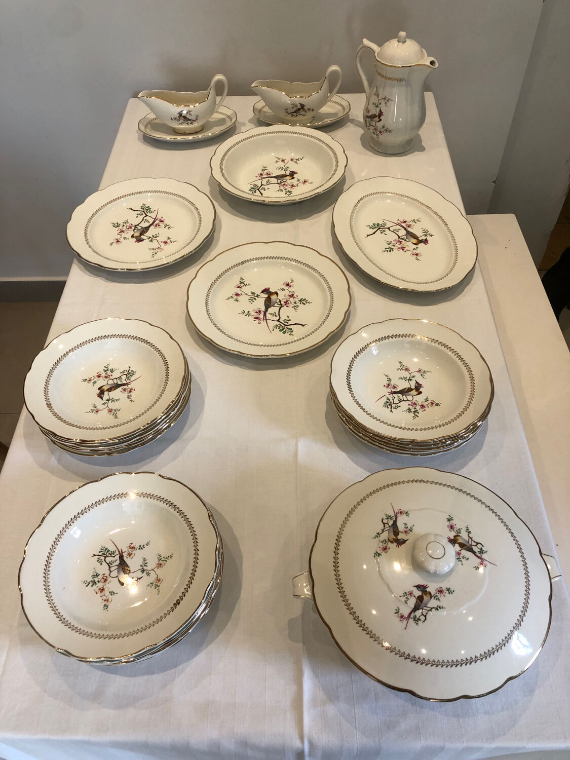 6 Gien Tokyo dinner plates