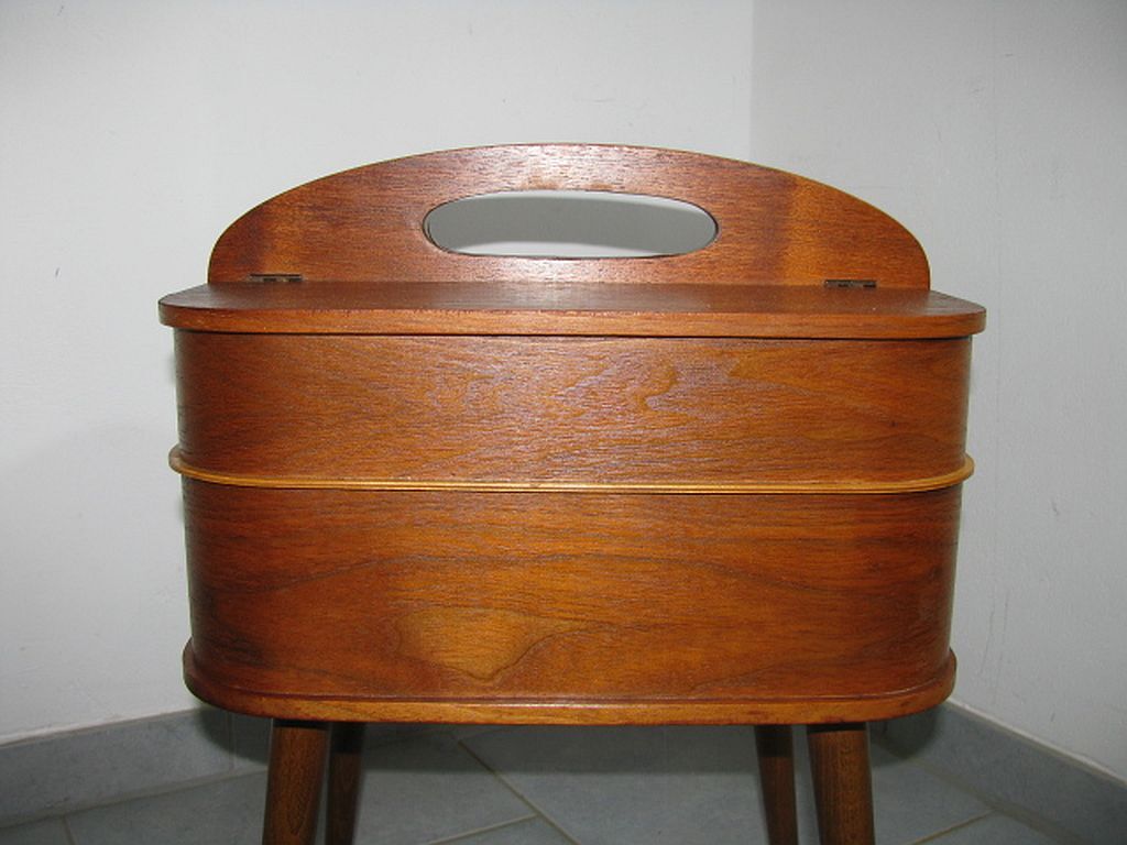Mid century sewing box with / side table. asystent teak 1960/70s
