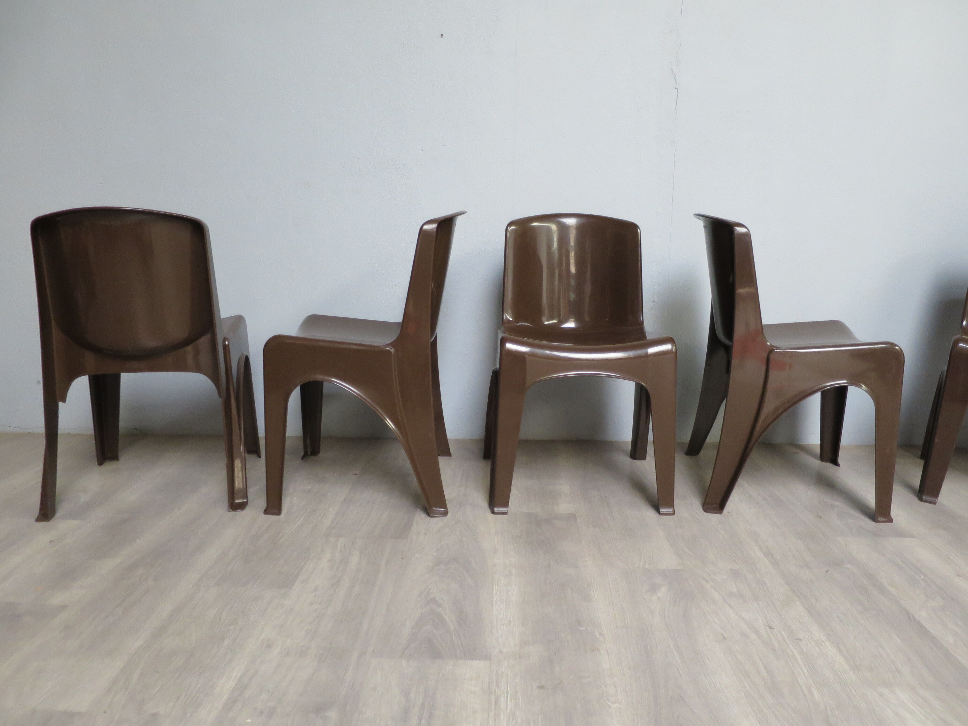 5 gilac chairs monobloc 70s