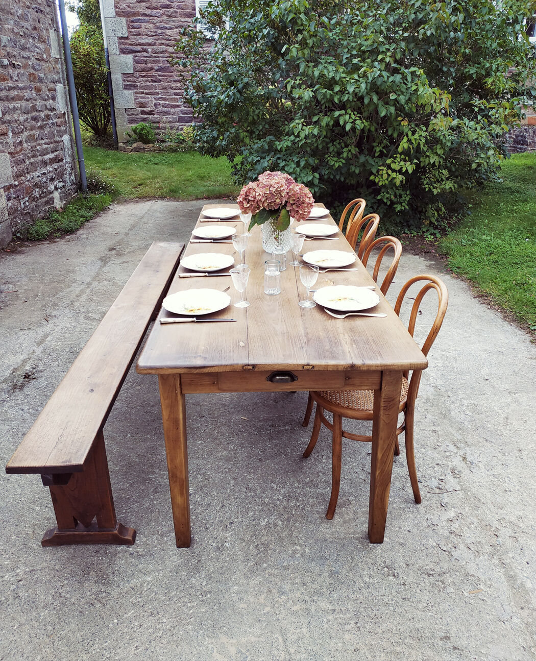 Farm table