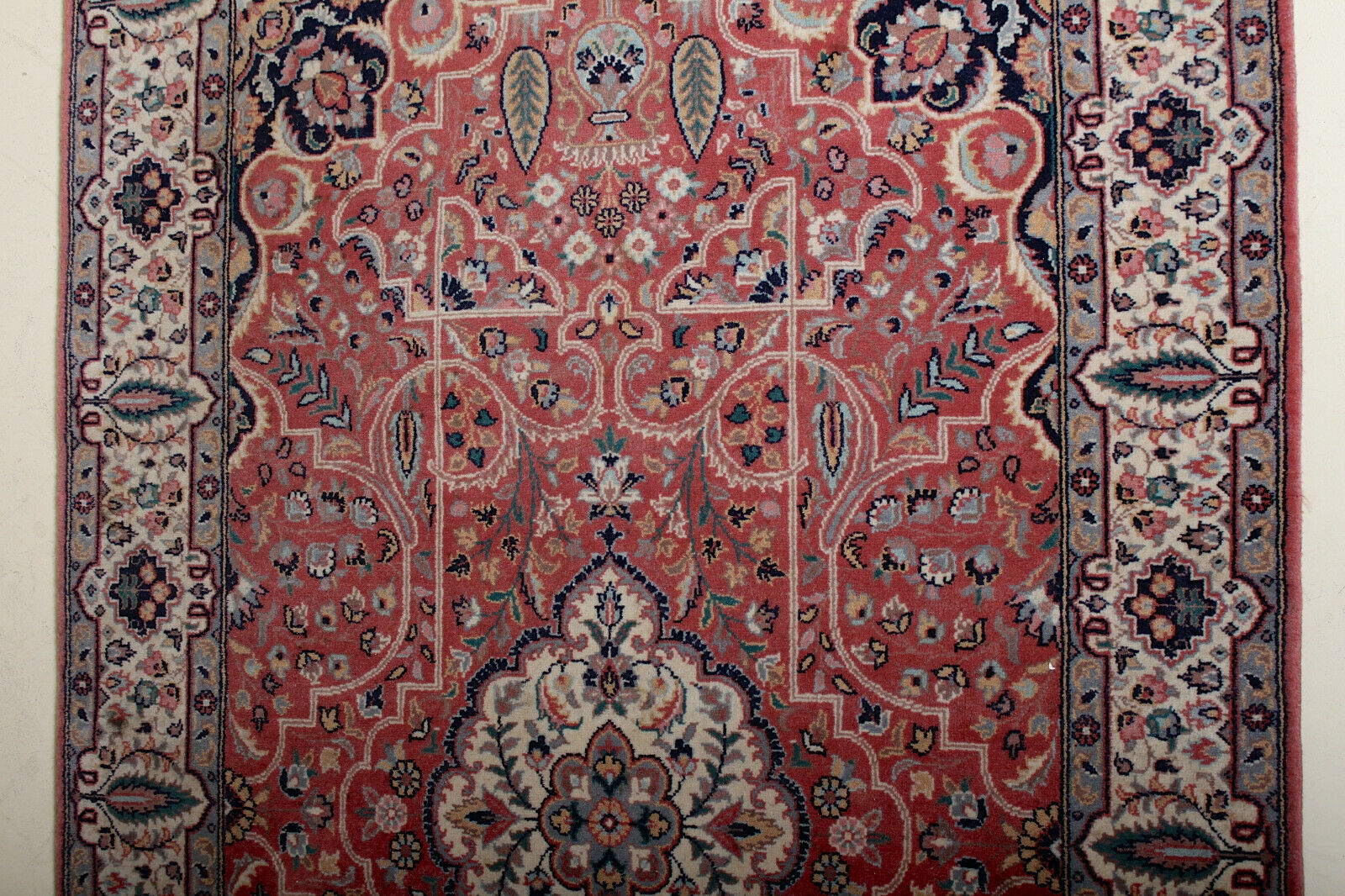 Vintage wool rug with fringe design Persian bijar 175x94cm