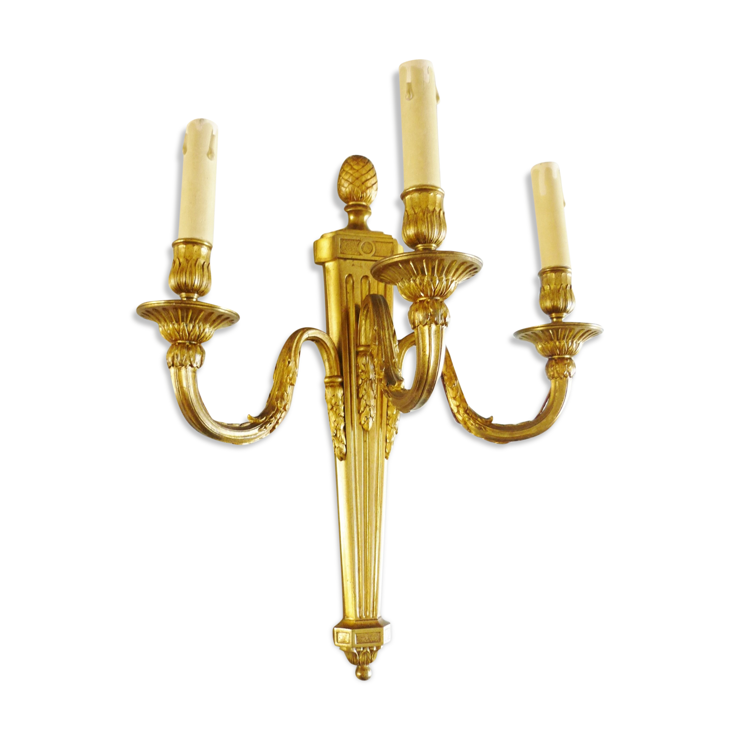 Huge wall lamp in gilded bronze Louis XVI style, three branches, late nineteenth