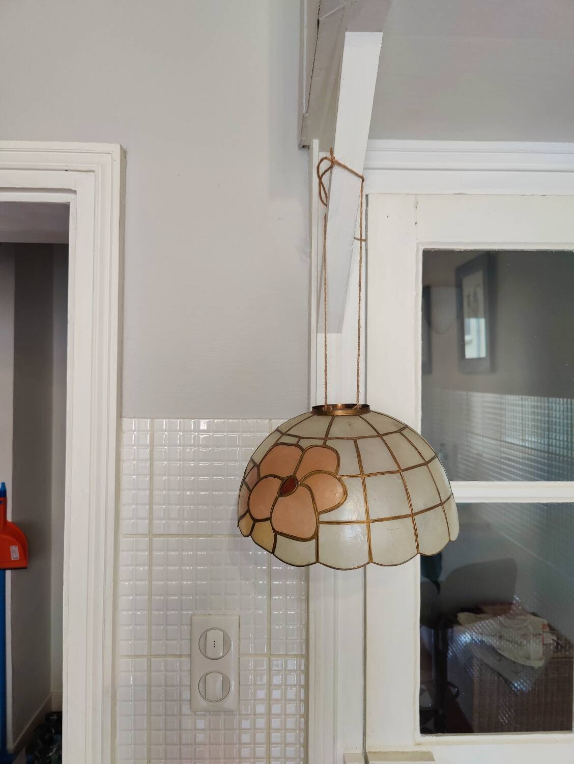 Suspension nacre et laiton