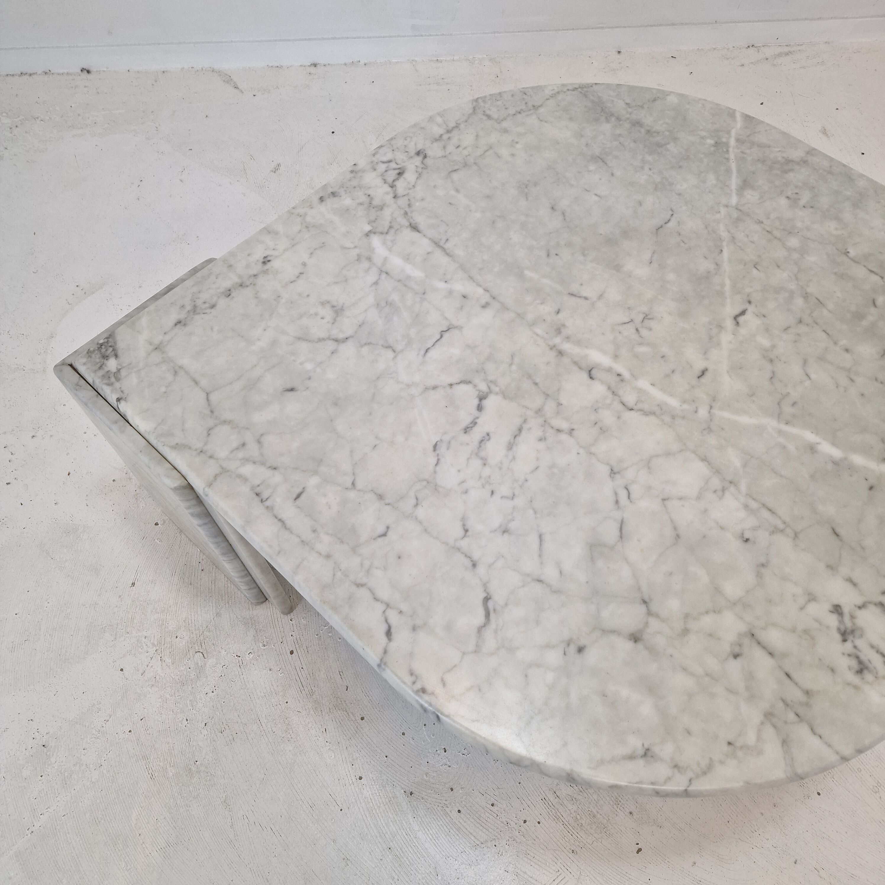 Italian Teardrop Shaped Marble Coffee Table, 1980s