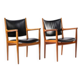 Paire de fauteuils JH-513 – Hans J. Wegner