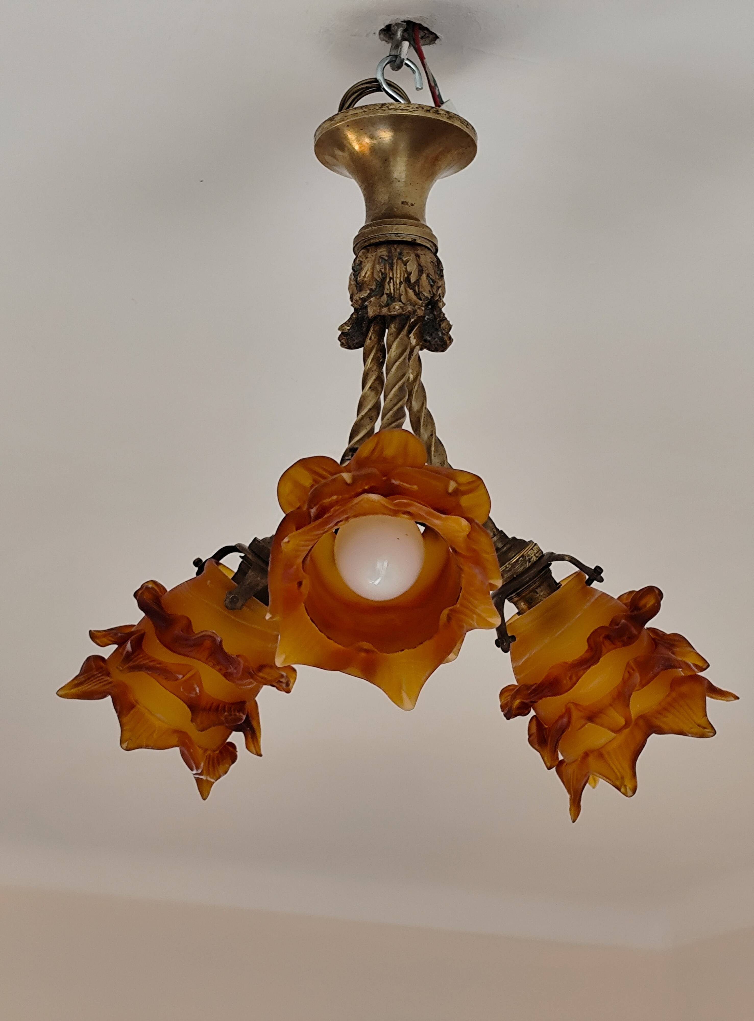 chandelier in Rococo style made of gilded bronze with 3 branches and tulips