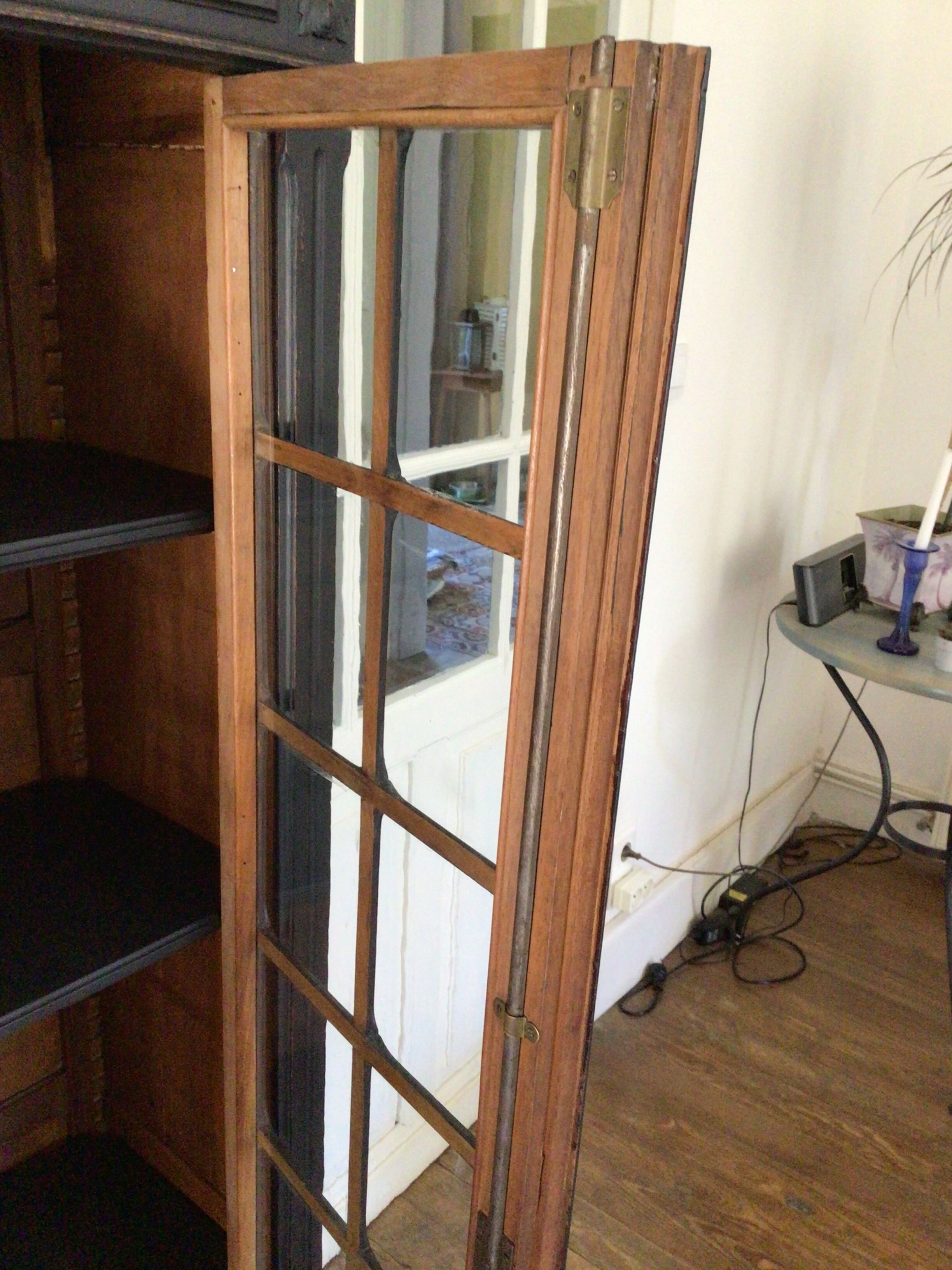 Parisian showcase cabinet