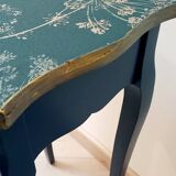 Vintage pedestal table