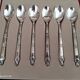 Lot de 6 cuillères à café en métal couleur argent dans leur coffret d'origine