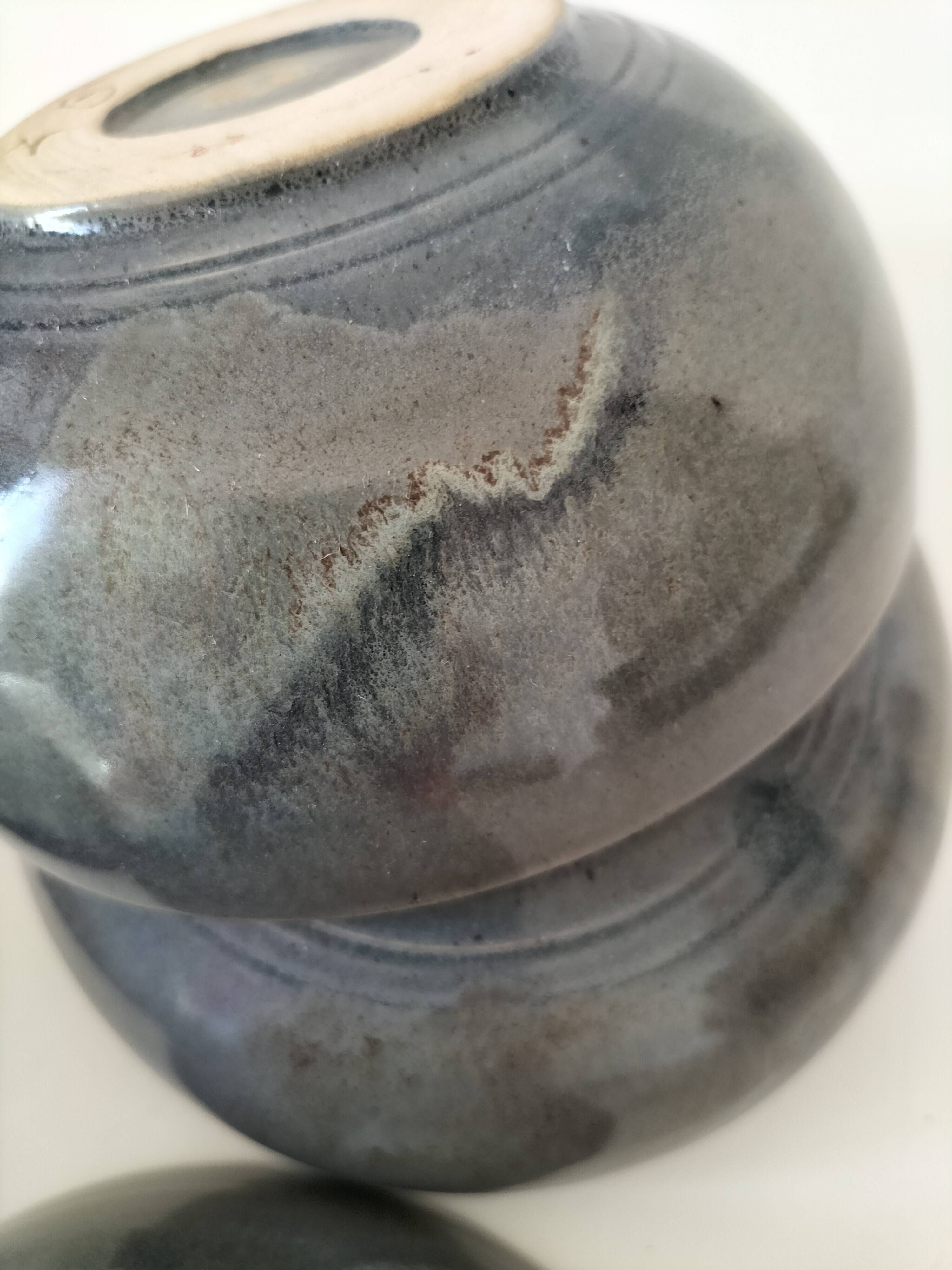 4 handmade ceramic bowls – Grey-blue glaze and mineral shades