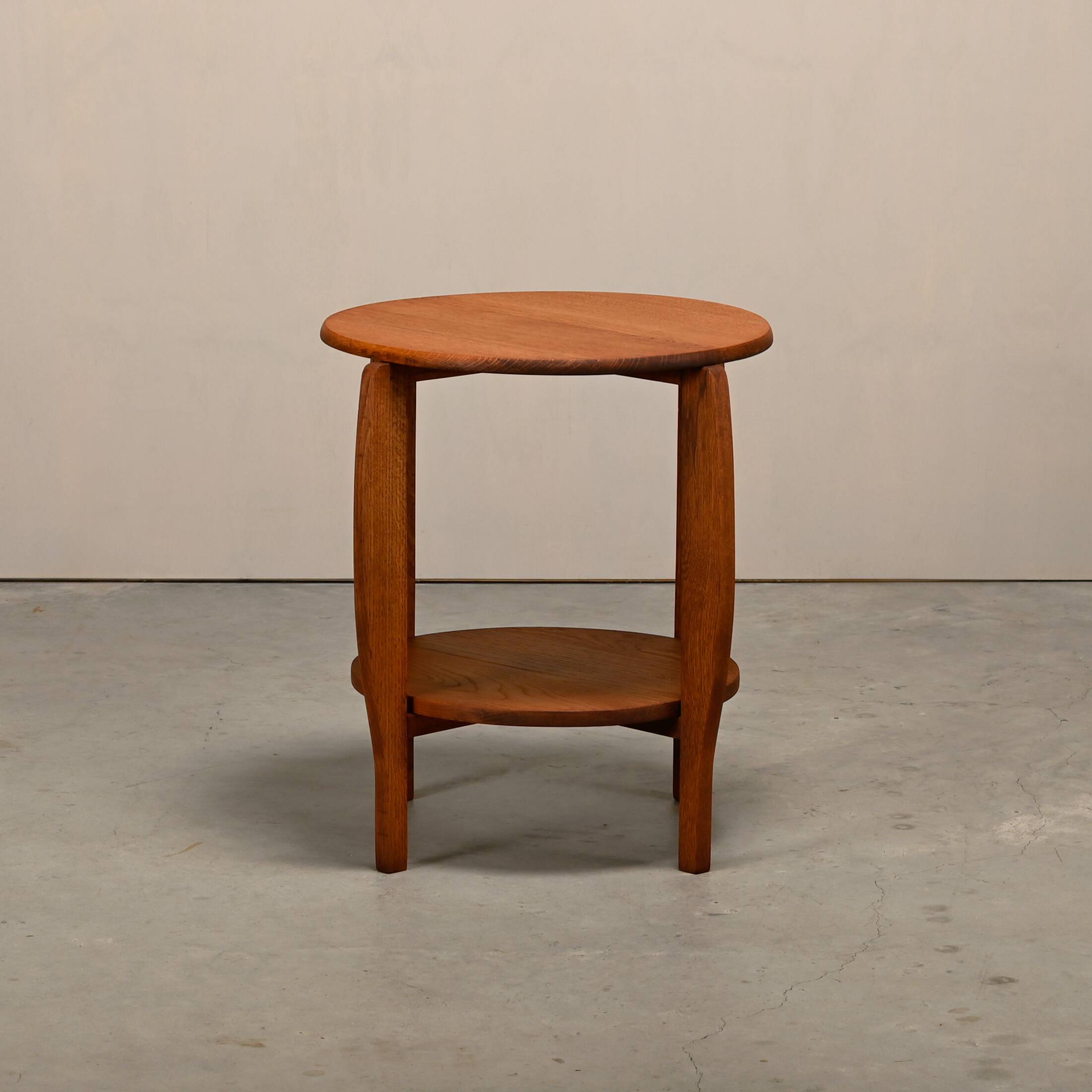 Table d'appoint ou table de plante Art Déco néerlandaise en chêne massif, années 1930.