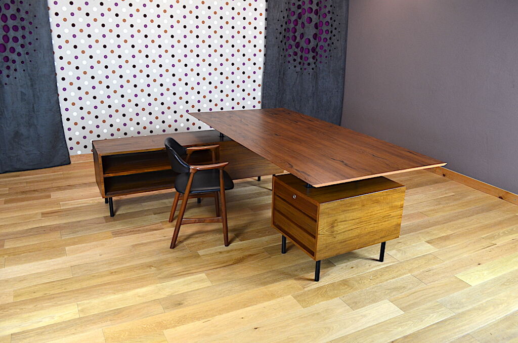 Vintage 1970 corner office