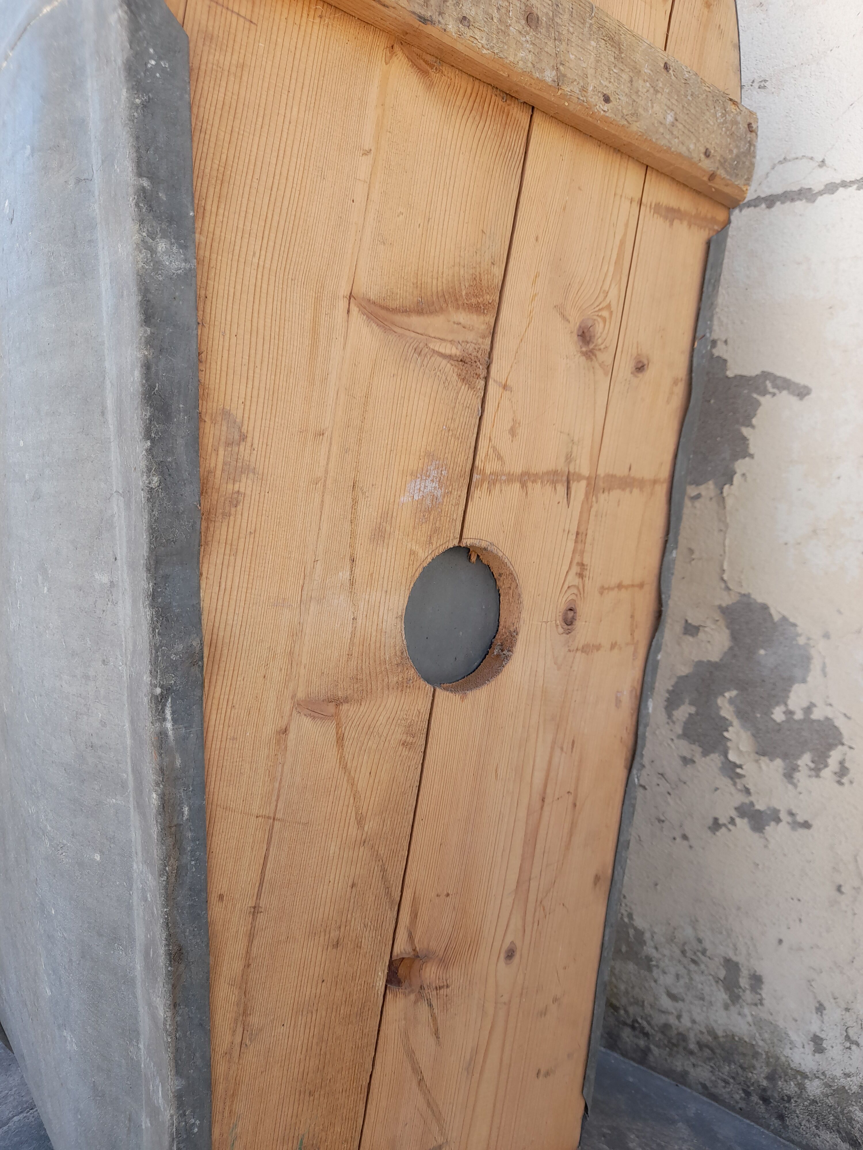 Ancient zinc bathtub 1900 -1m40