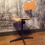 Swivel workshop chair