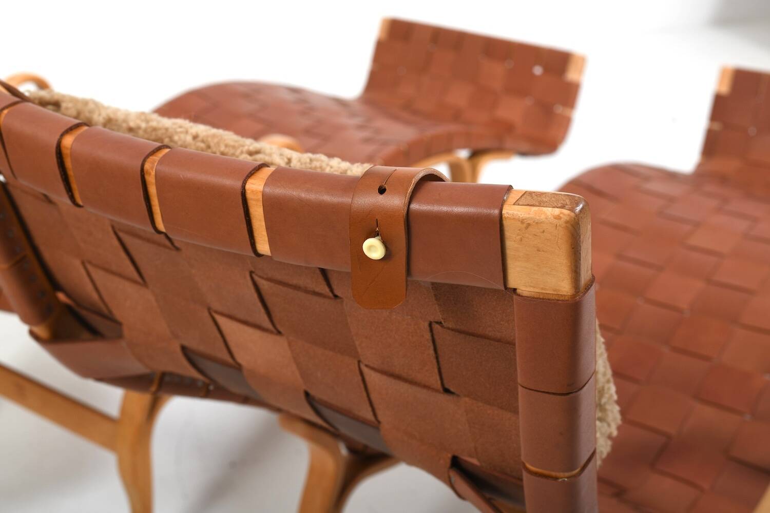 Pair of vintage Pernilla-3 Chaiselongues by Bruno Mathsson