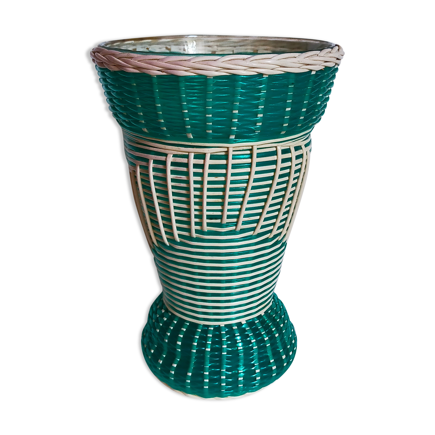 Glass vase and braided scoubidou thread 50s