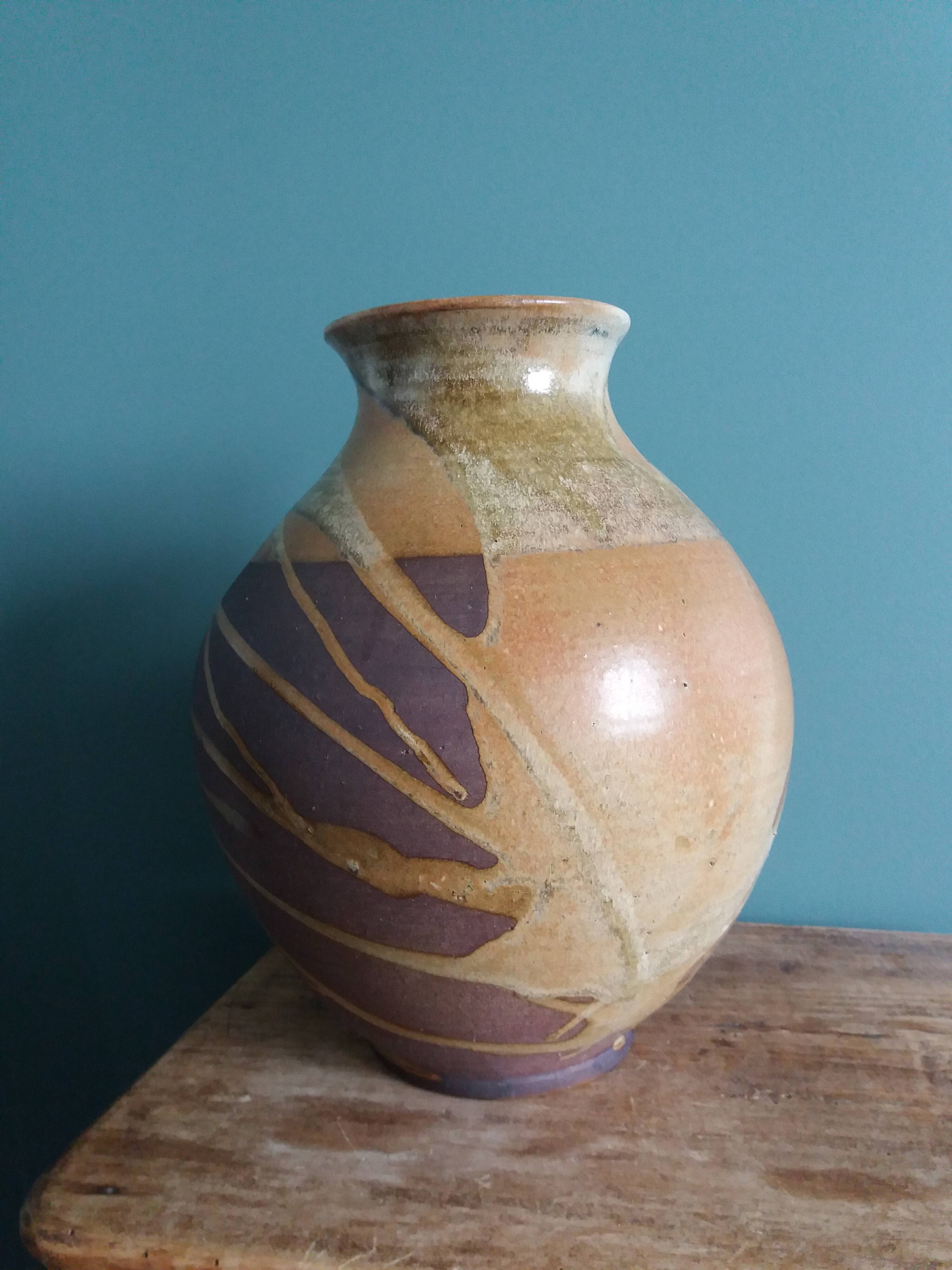 Vase signed 29 cm